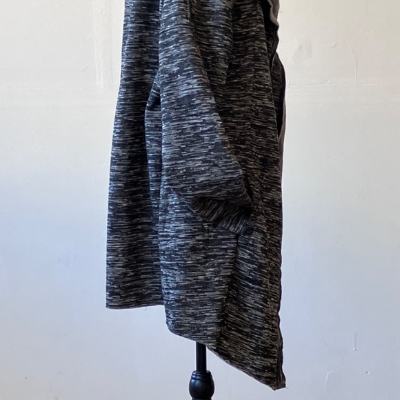 Gray long sleeve medium long hooded open front cardigan - Picture 6 of 10